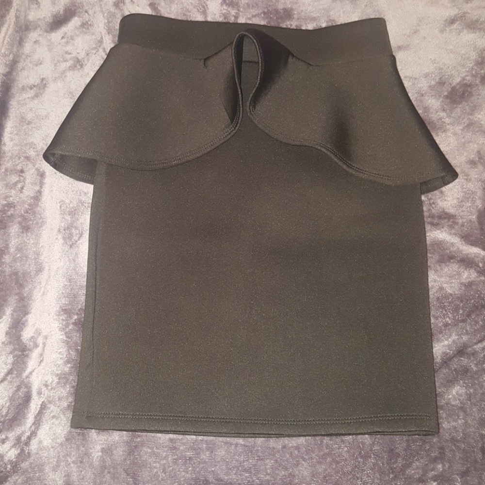 [NEW] Black pencil skirt ♡ Small
